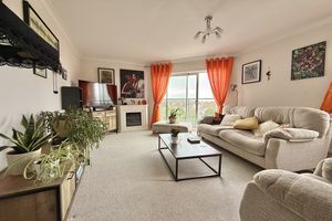 Living Room- click for photo gallery